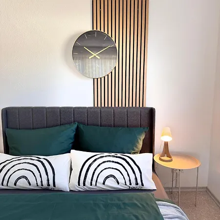 La Inside Apartment